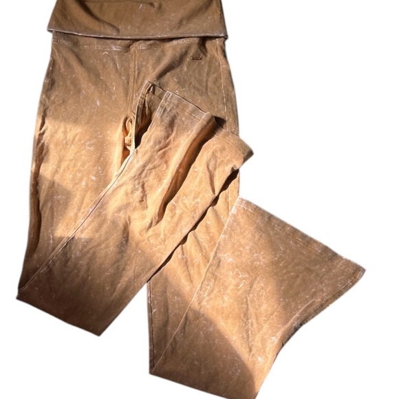 PINK Victoria's Secret Brown Flare Wide Leg Jeans - Picture 2 of 7